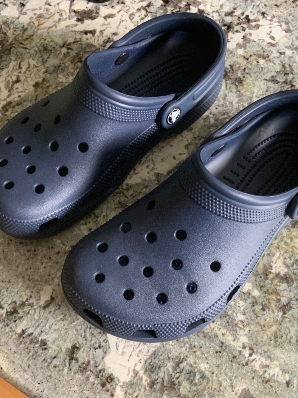 Navy blue CROCS. MENS 6 Women's 8. Excellent condition